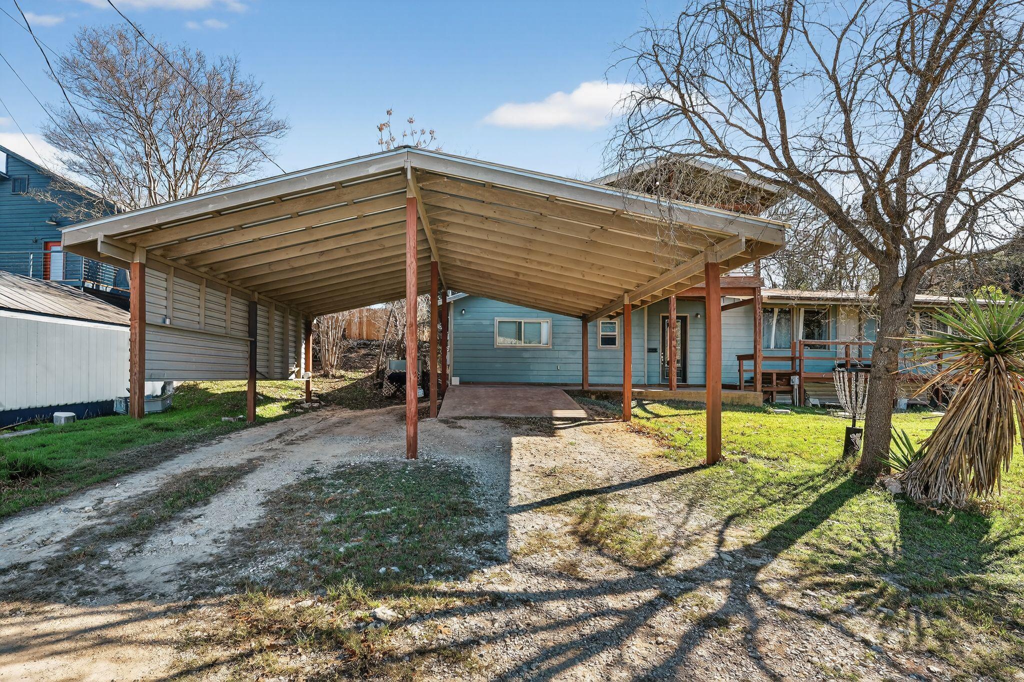 2401 De Soto DR — photo 3