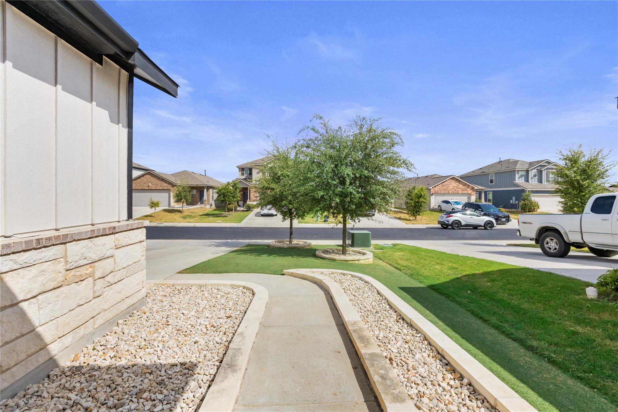 332 Harper LN — photo 3