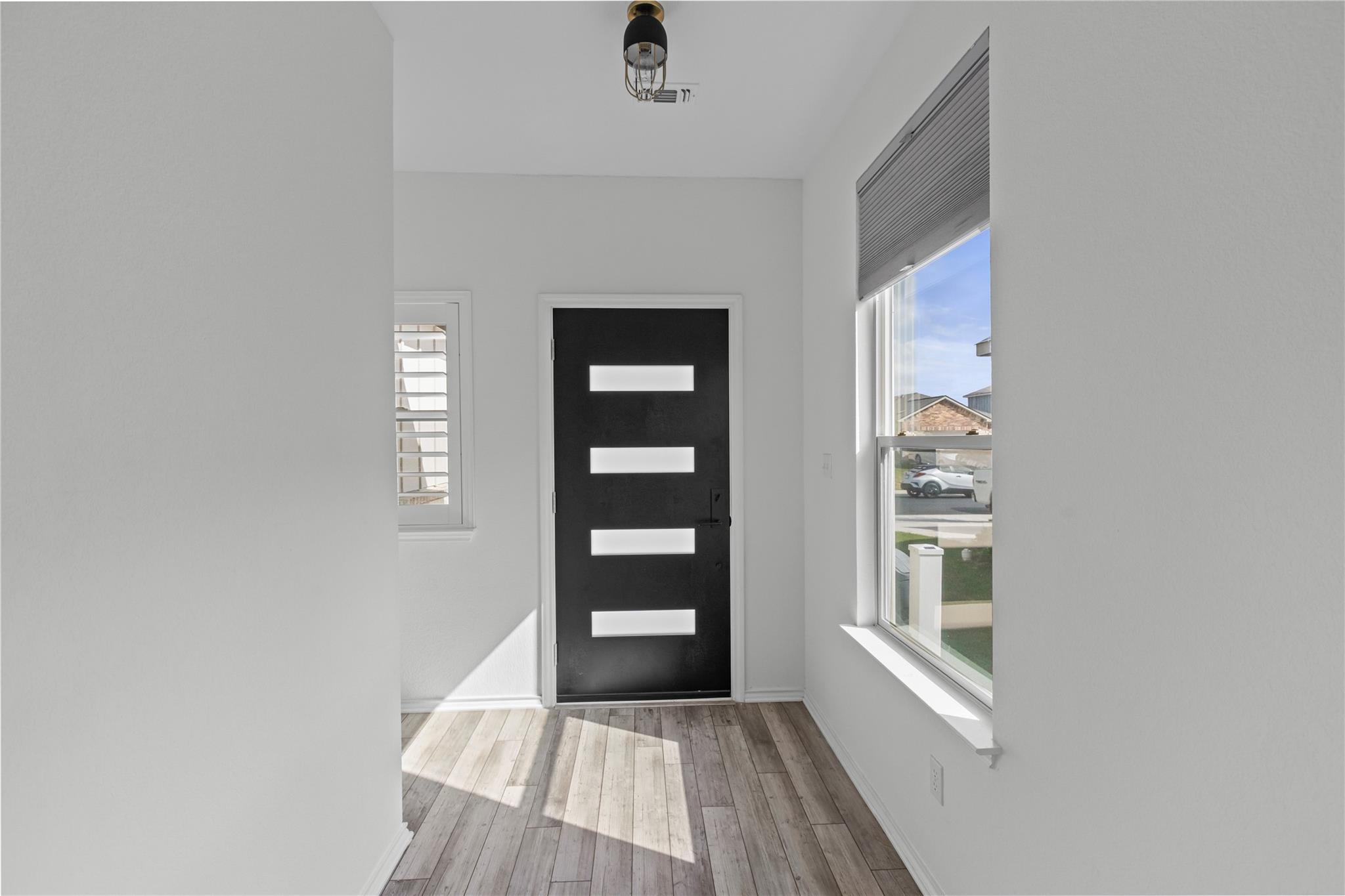 332 Harper LN — photo 4