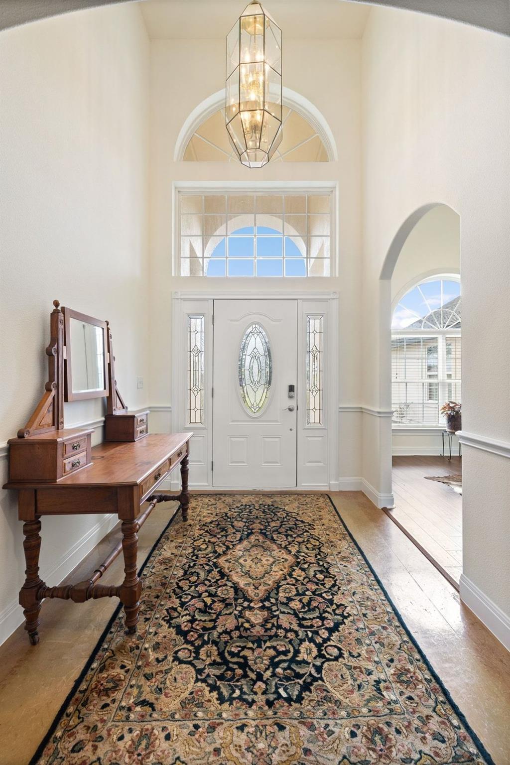 744 Bartlett DR — photo 4