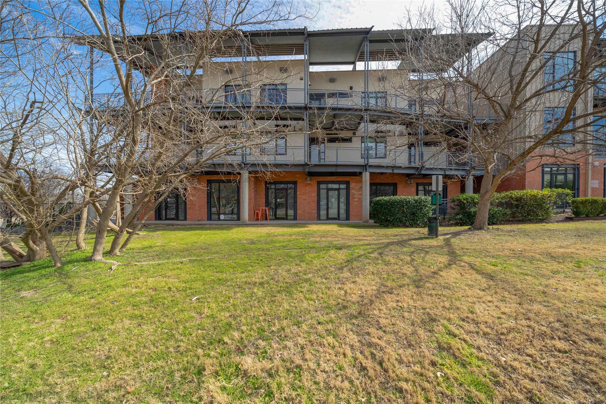 2525 Lamar BLVD #304 — photo 3