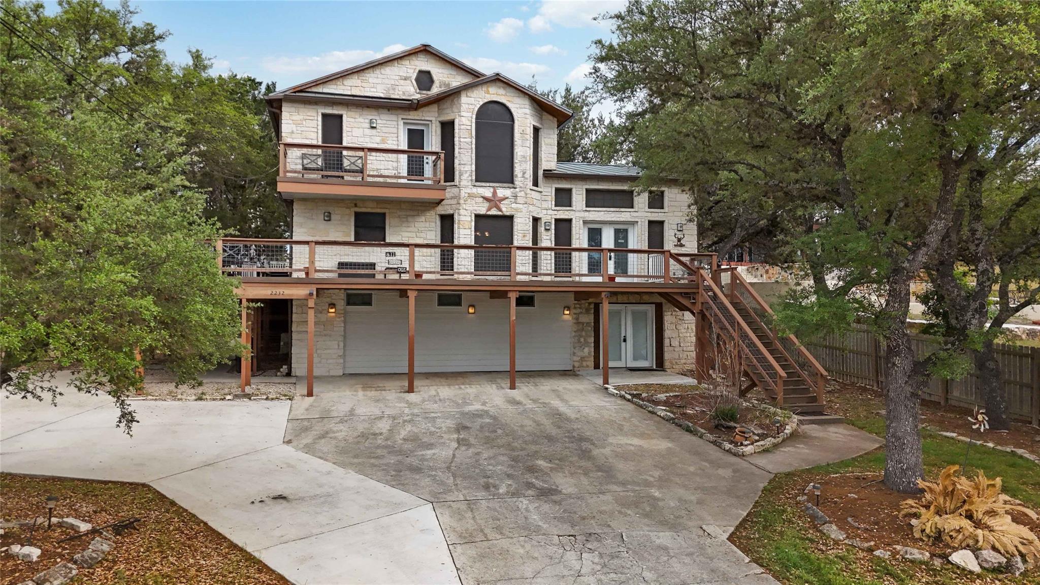 2232 Glenn DR — photo 4