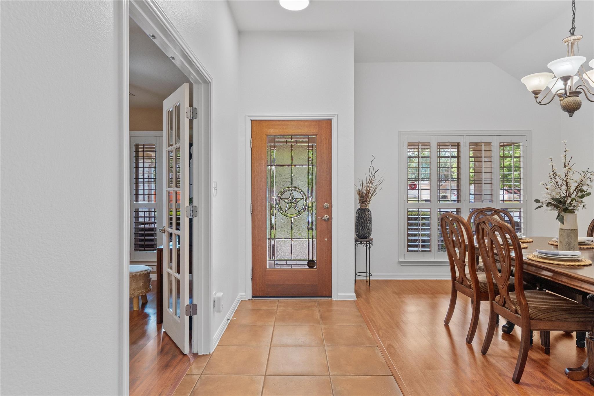 9437 Caves Valley DR — photo 5