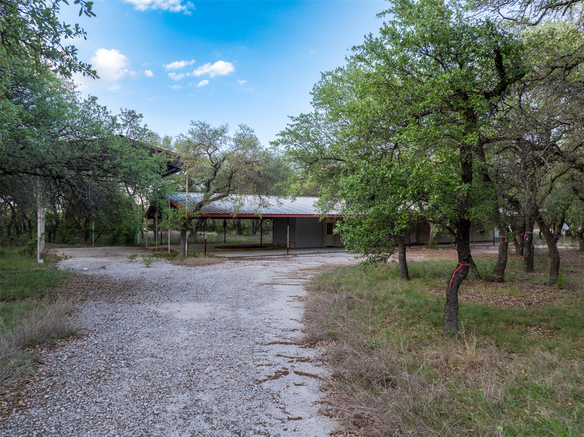 1050 Oak Grove RD — photo 5