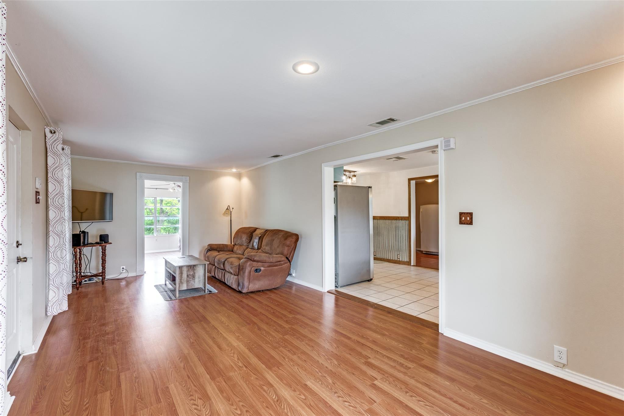 201 Church Hill LN — photo 5
