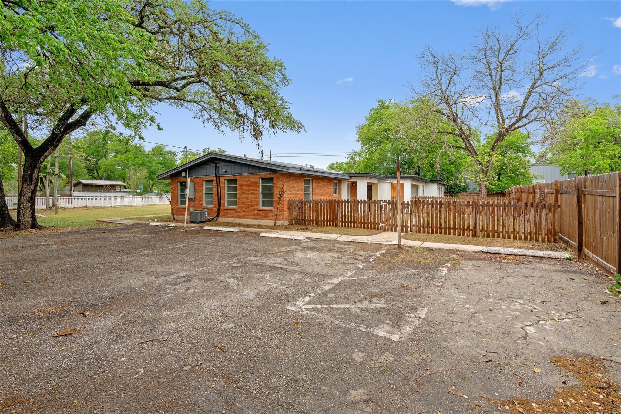 10205 Old Menchaca RD — photo 4