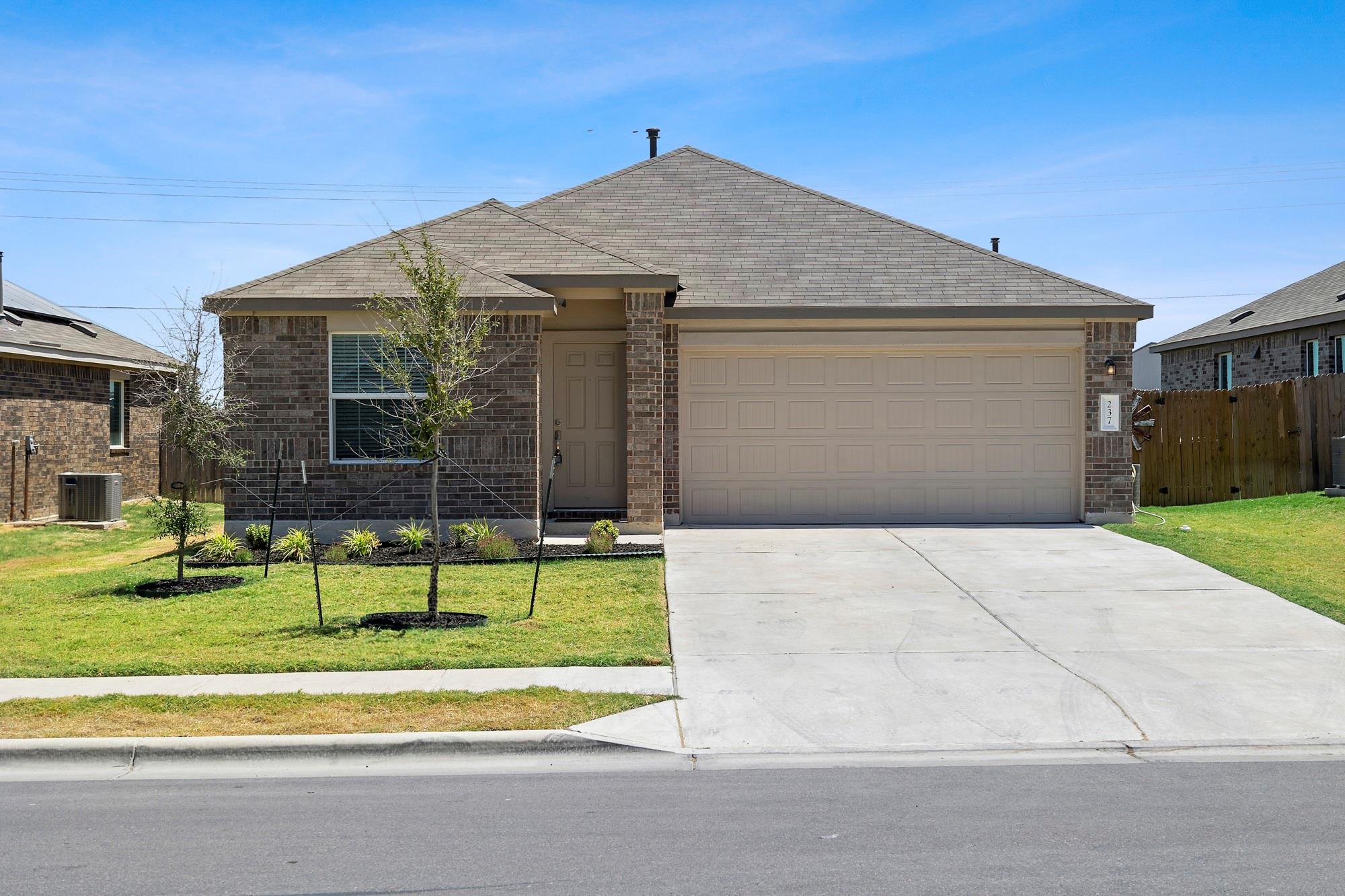 237 Escondido CIR — photo 4
