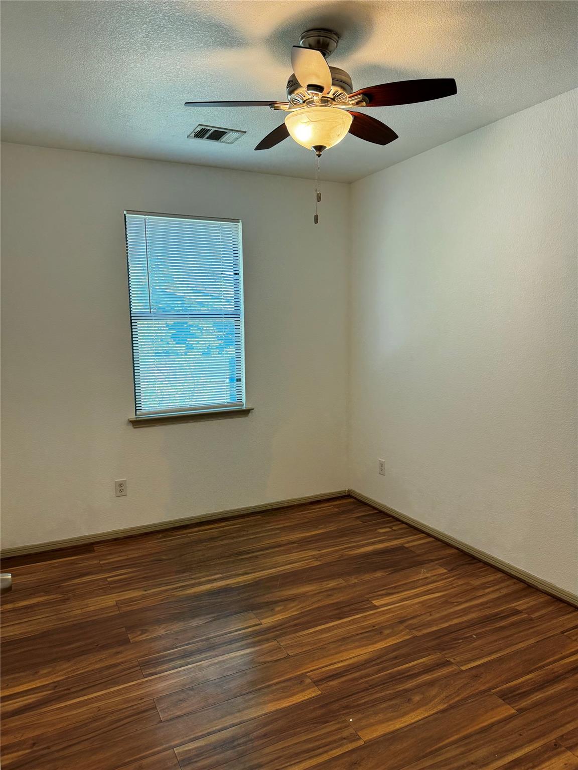 8901 Parkfield DR — photo 3