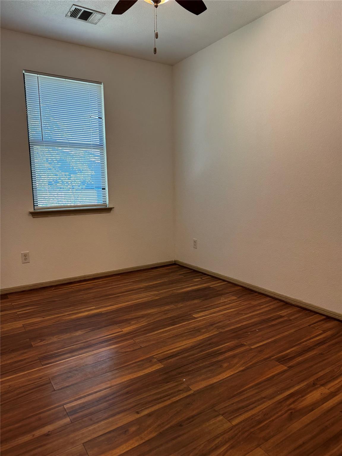 8901 Parkfield DR — photo 5