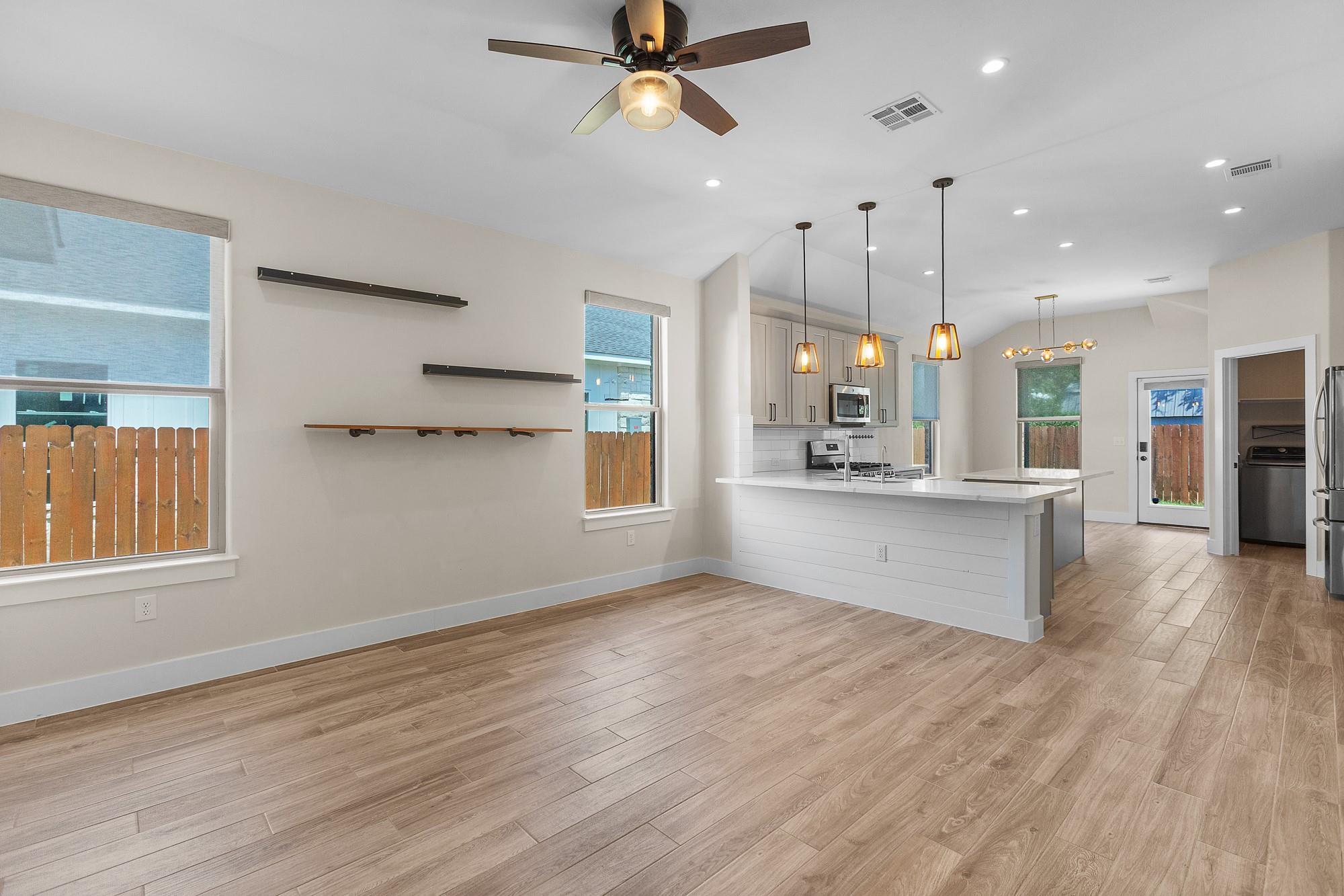 303 Browning ST — photo 3