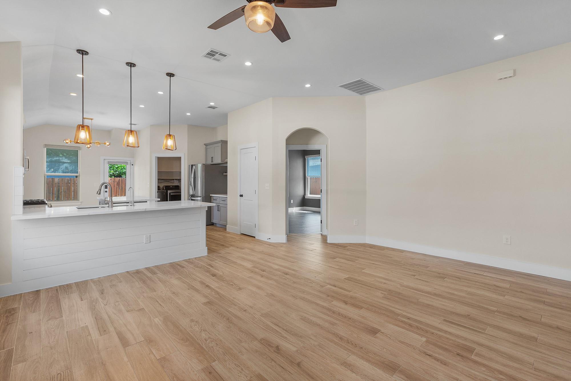 303 Browning ST — photo 4
