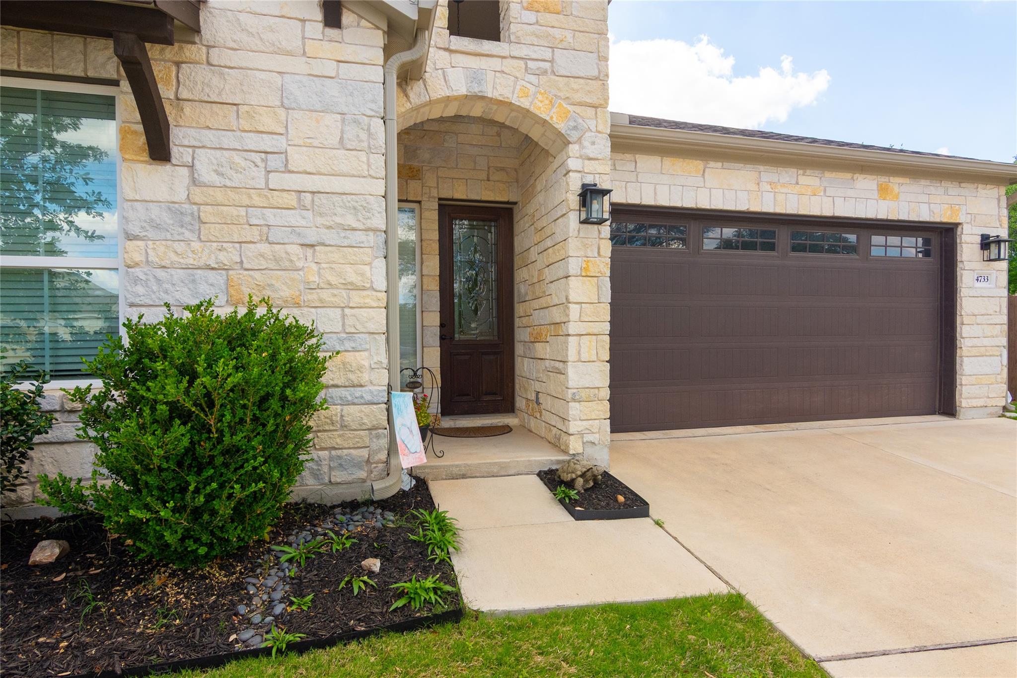 4733 Collins ST — photo 4