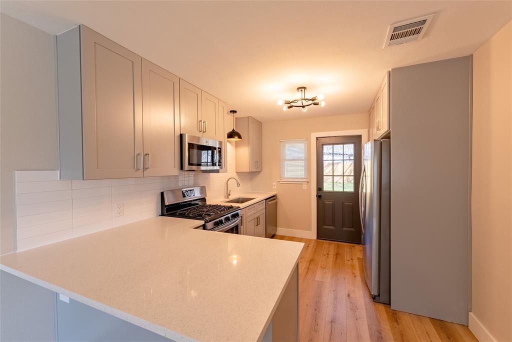 4306 Shallowbrook TRL — photo 5