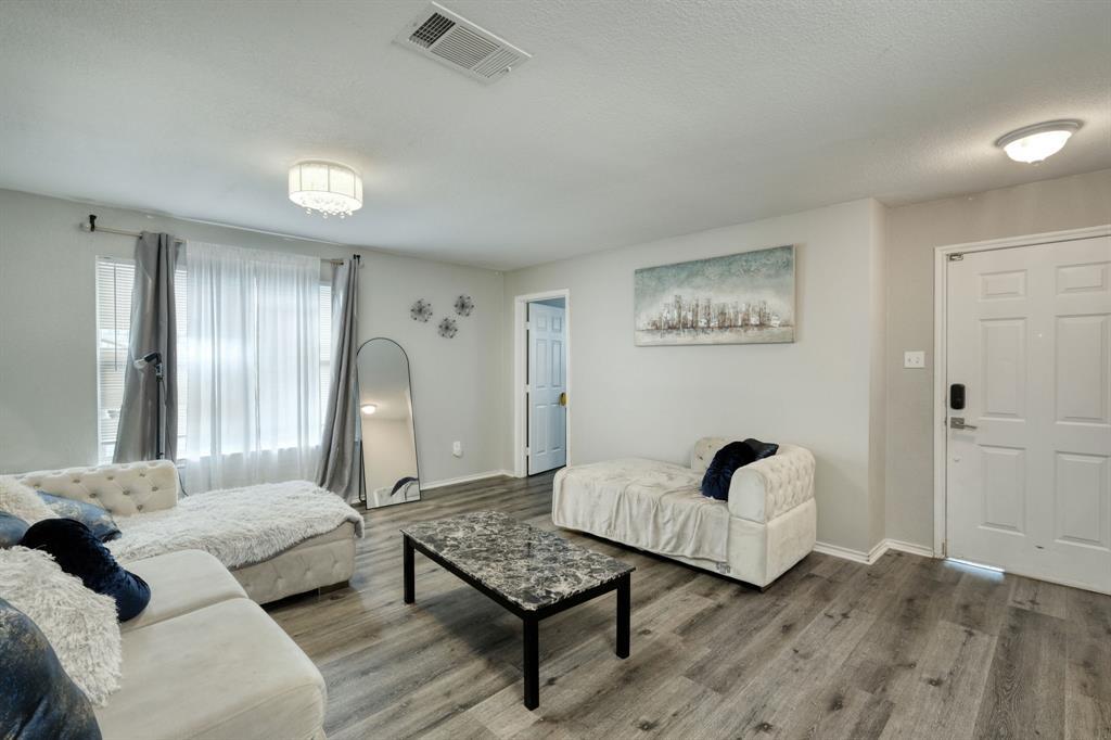 3808 Julianas WAY — photo 3
