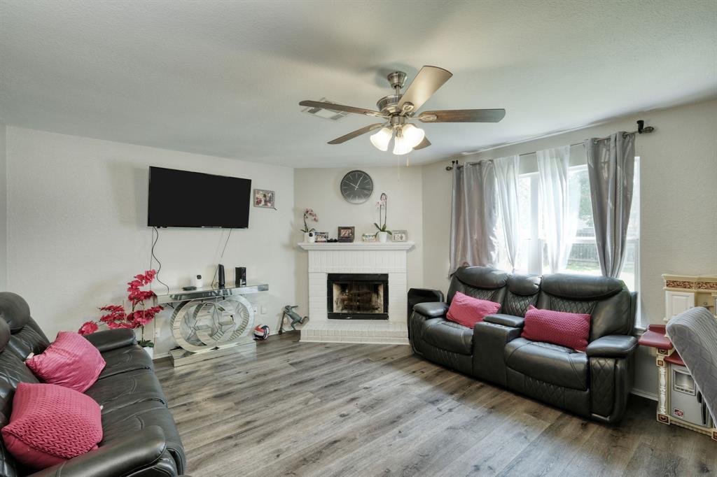 3808 Julianas WAY — photo 4