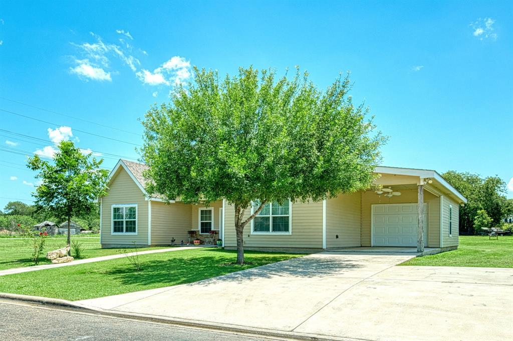 2409 Pecan ST — photo 3