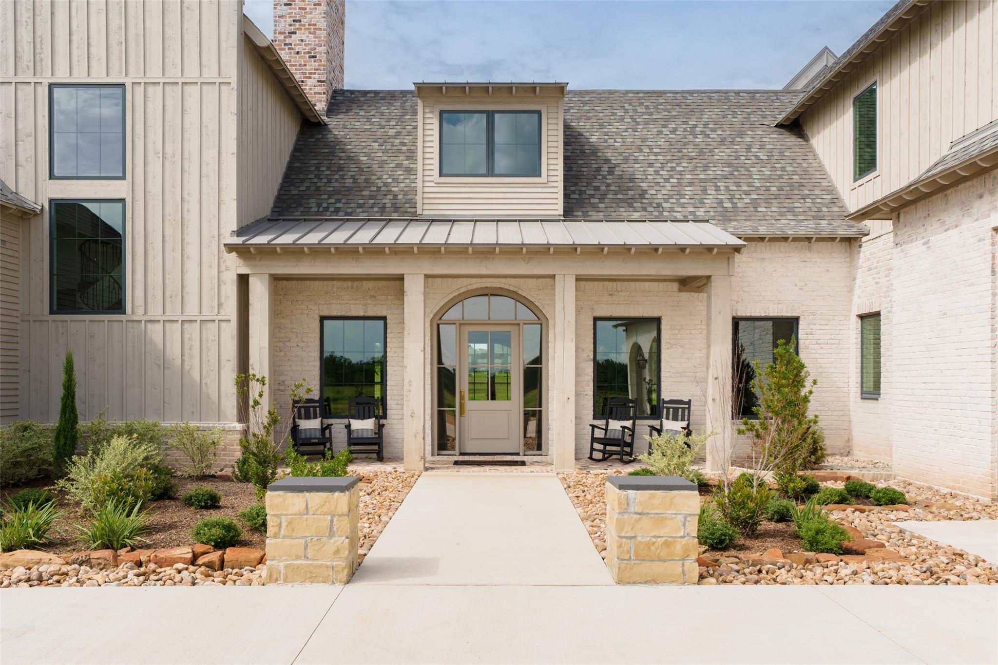 404 Blackberry LN — photo 4
