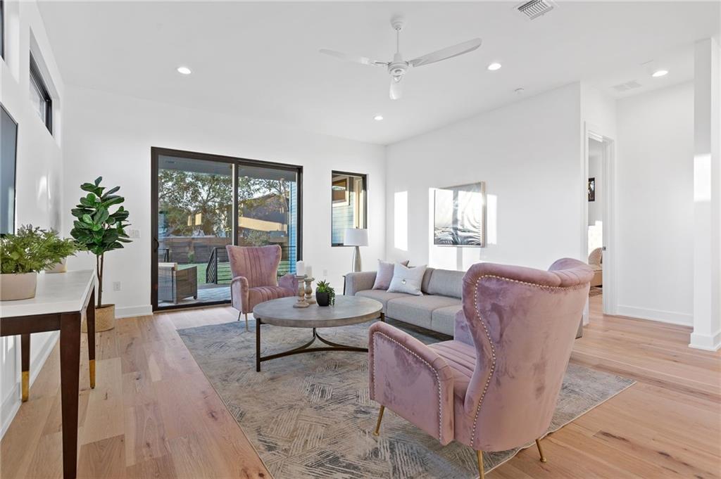 1004 Lott Ave — photo 3