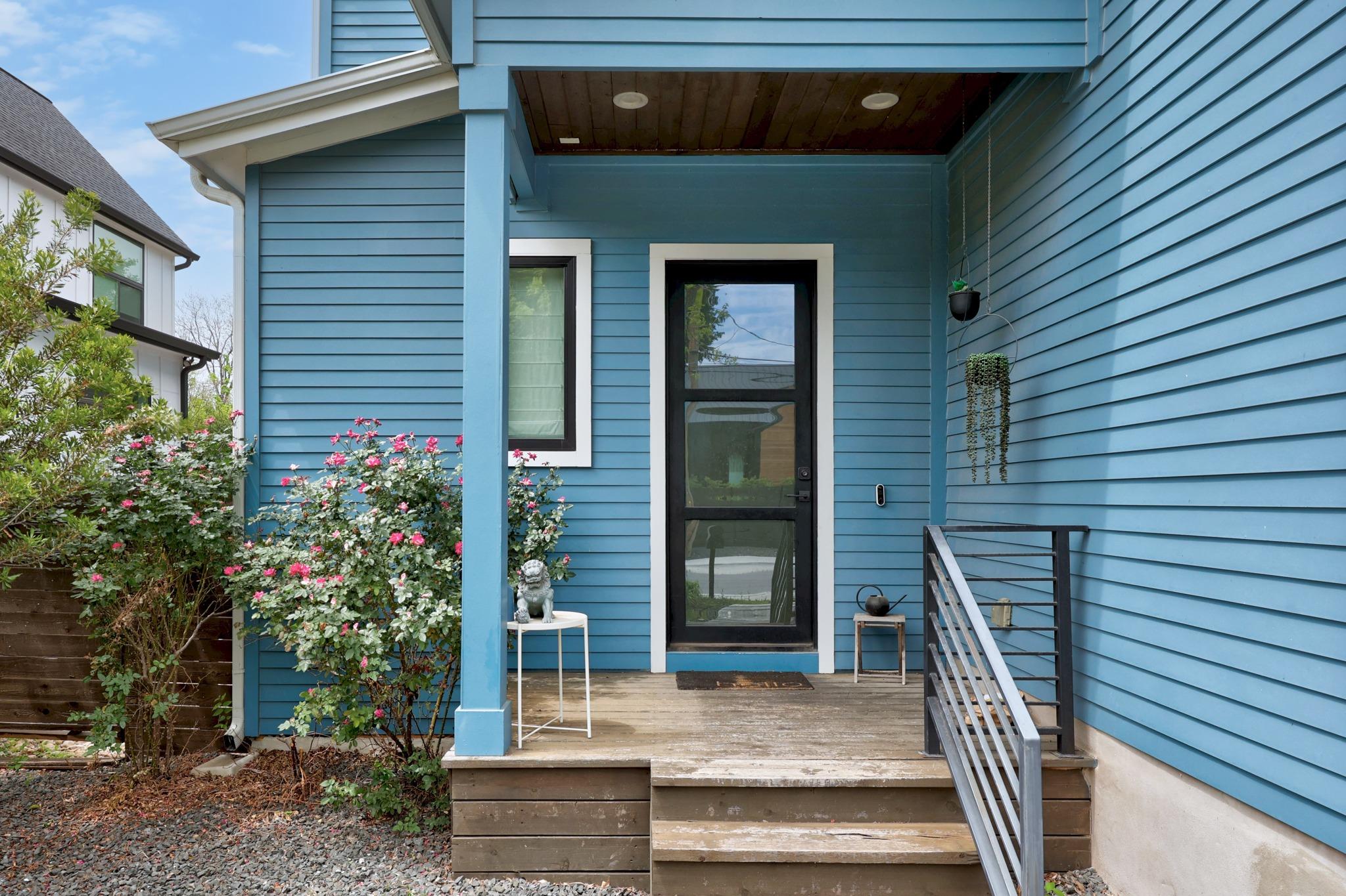 1004 Lott Ave — photo 4