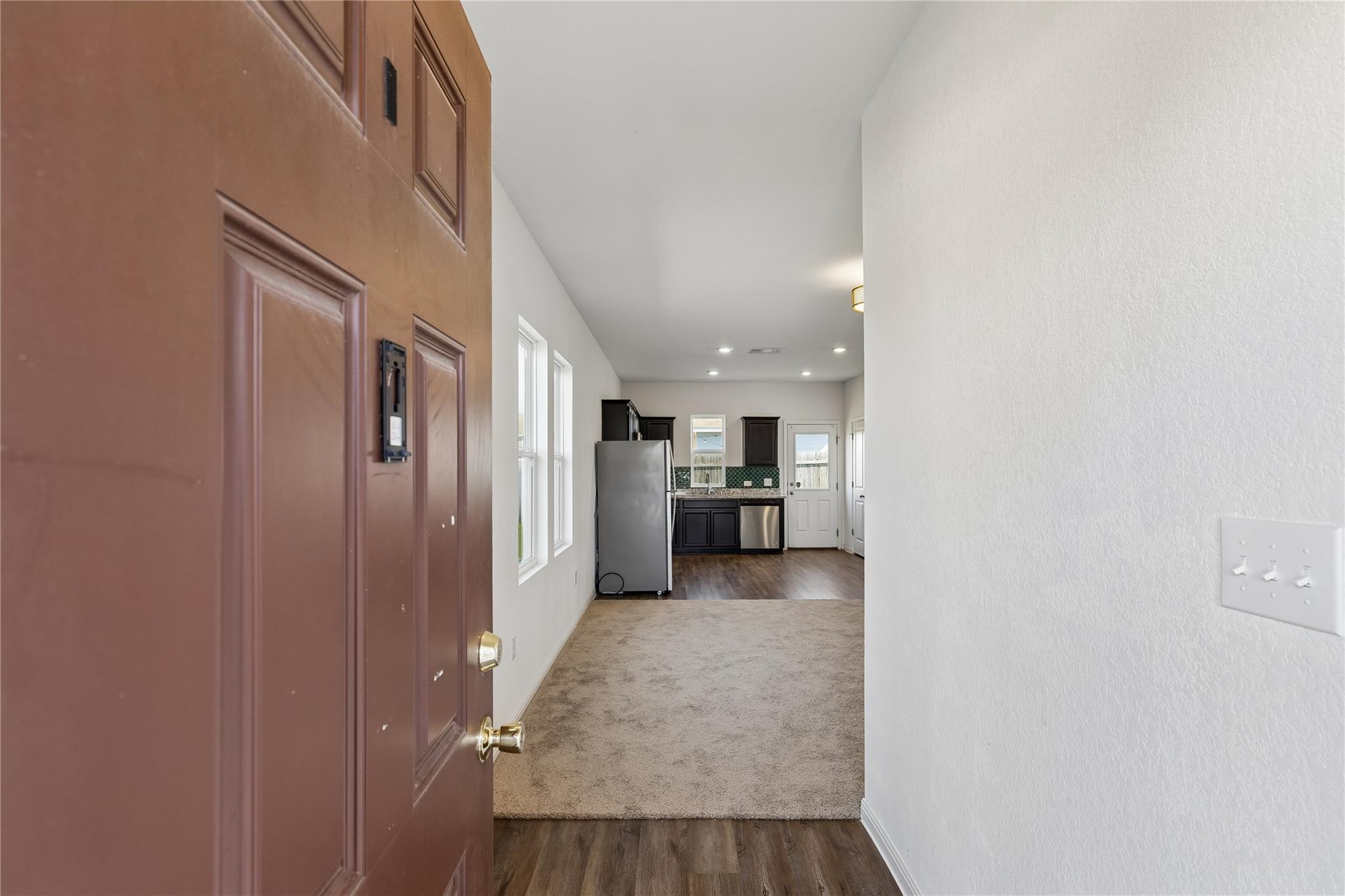 124 Peony LN — photo 3