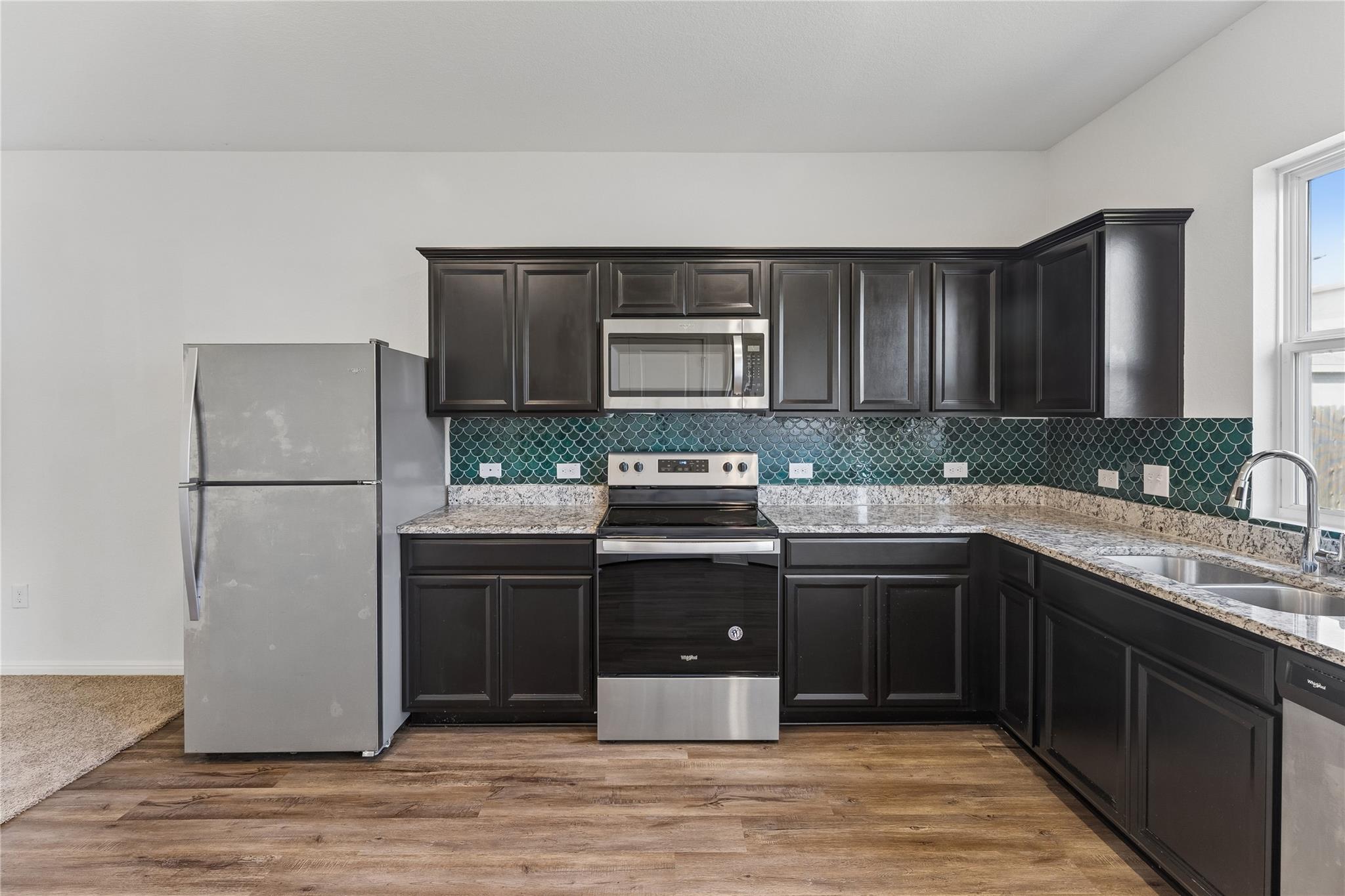 124 Peony LN — photo 5