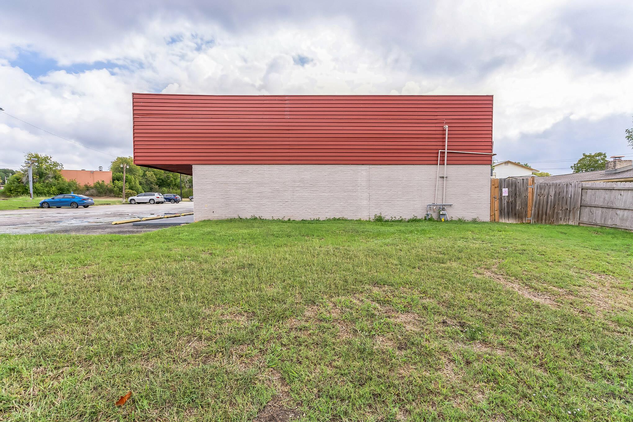 6126 Montgomery RD — photo 3