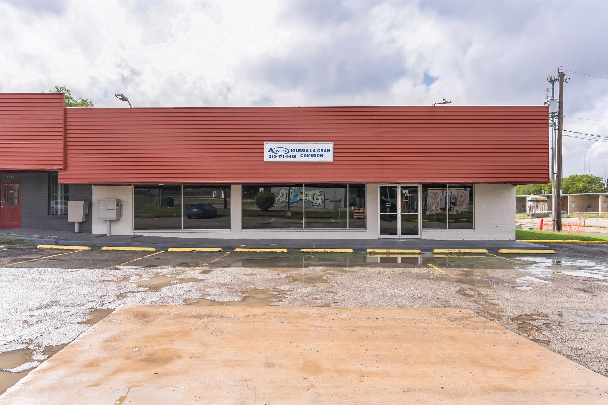 6126 Montgomery RD — photo 5