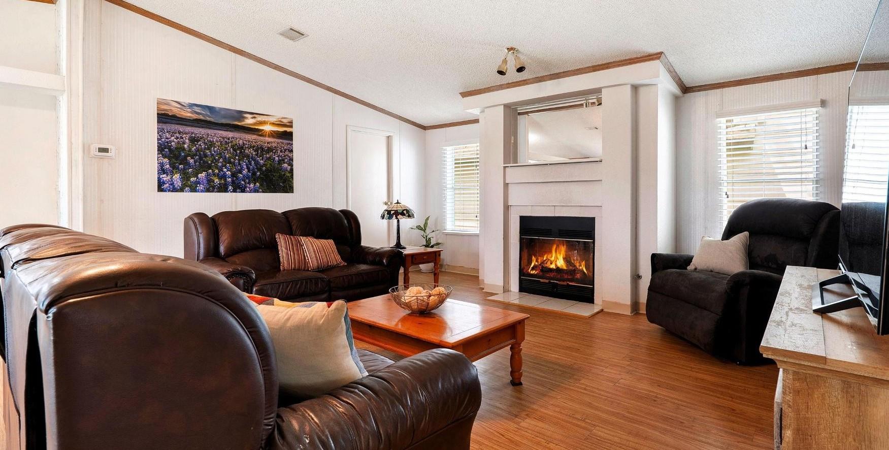 1019 Lake Shore DR — photo 5