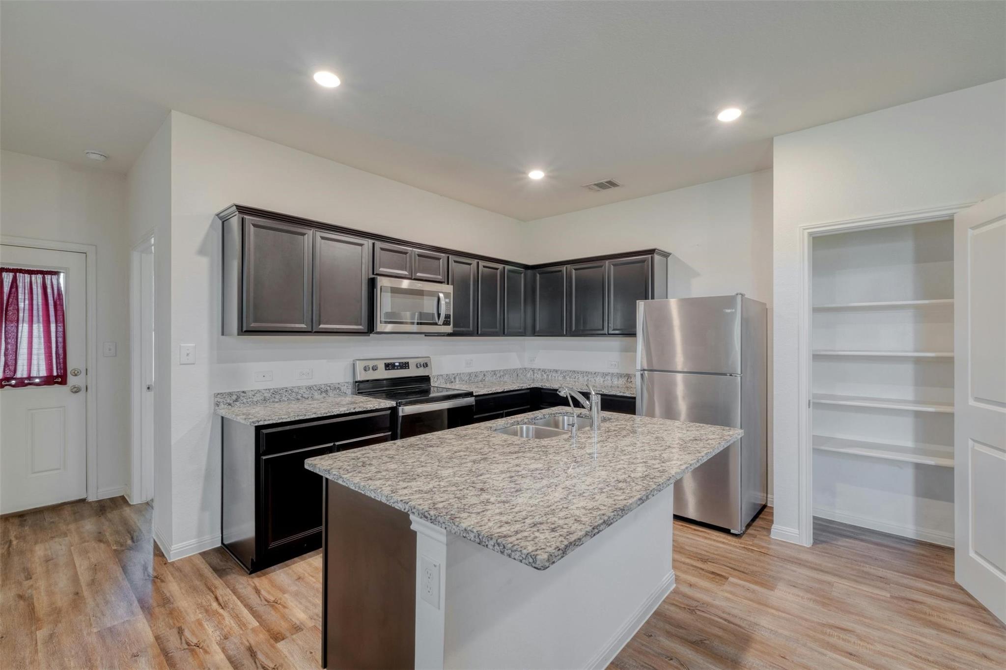 129 Athena WAY — photo 4