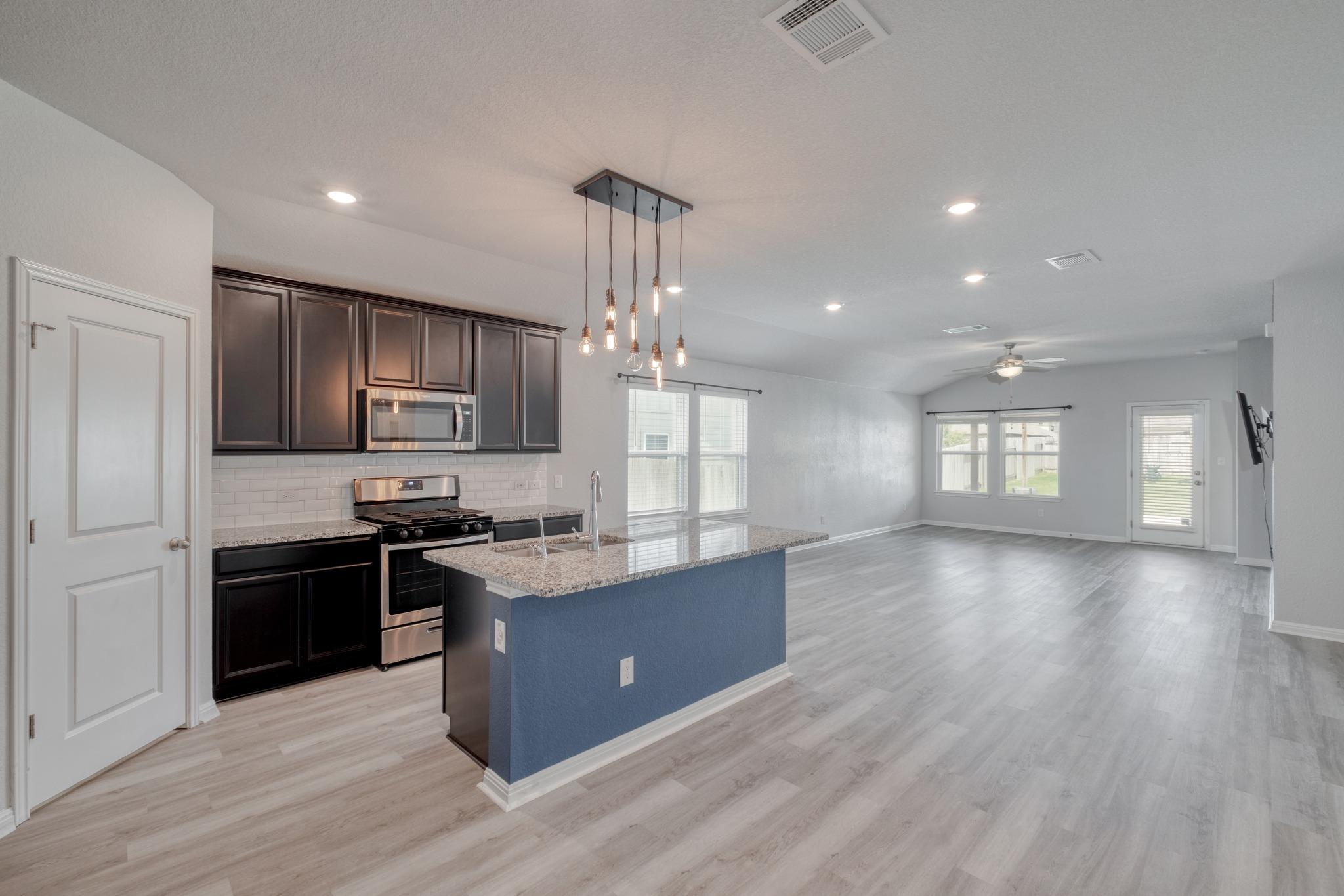 200 Waterway Ave — photo 5