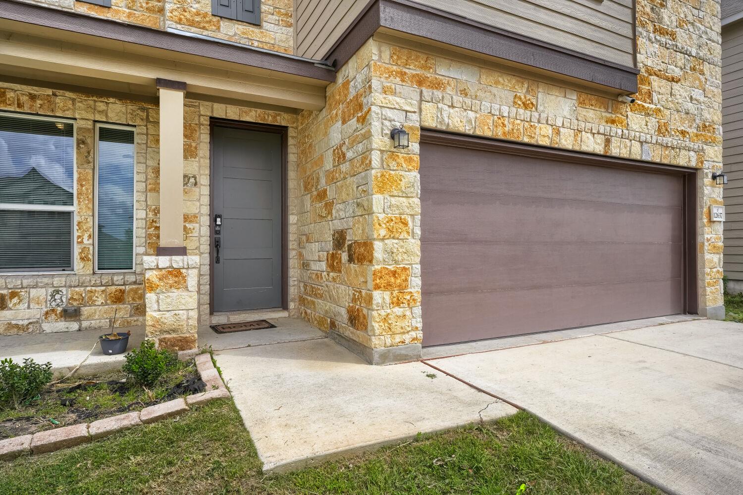 12637 Orchard Grove LN — photo 3