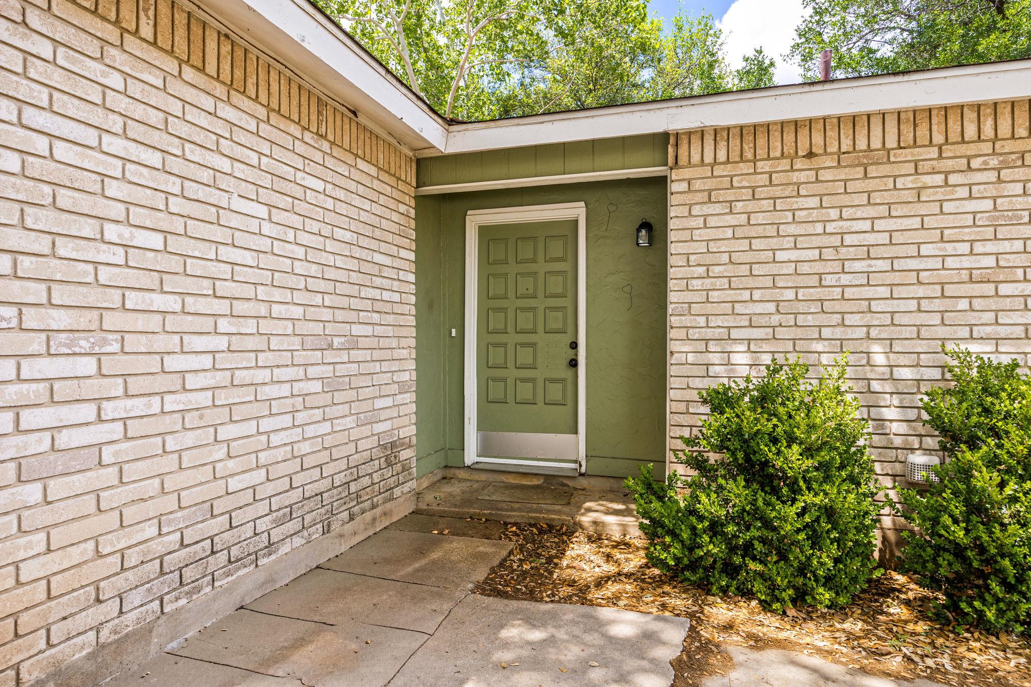2412 E Stassney LN — photo 3