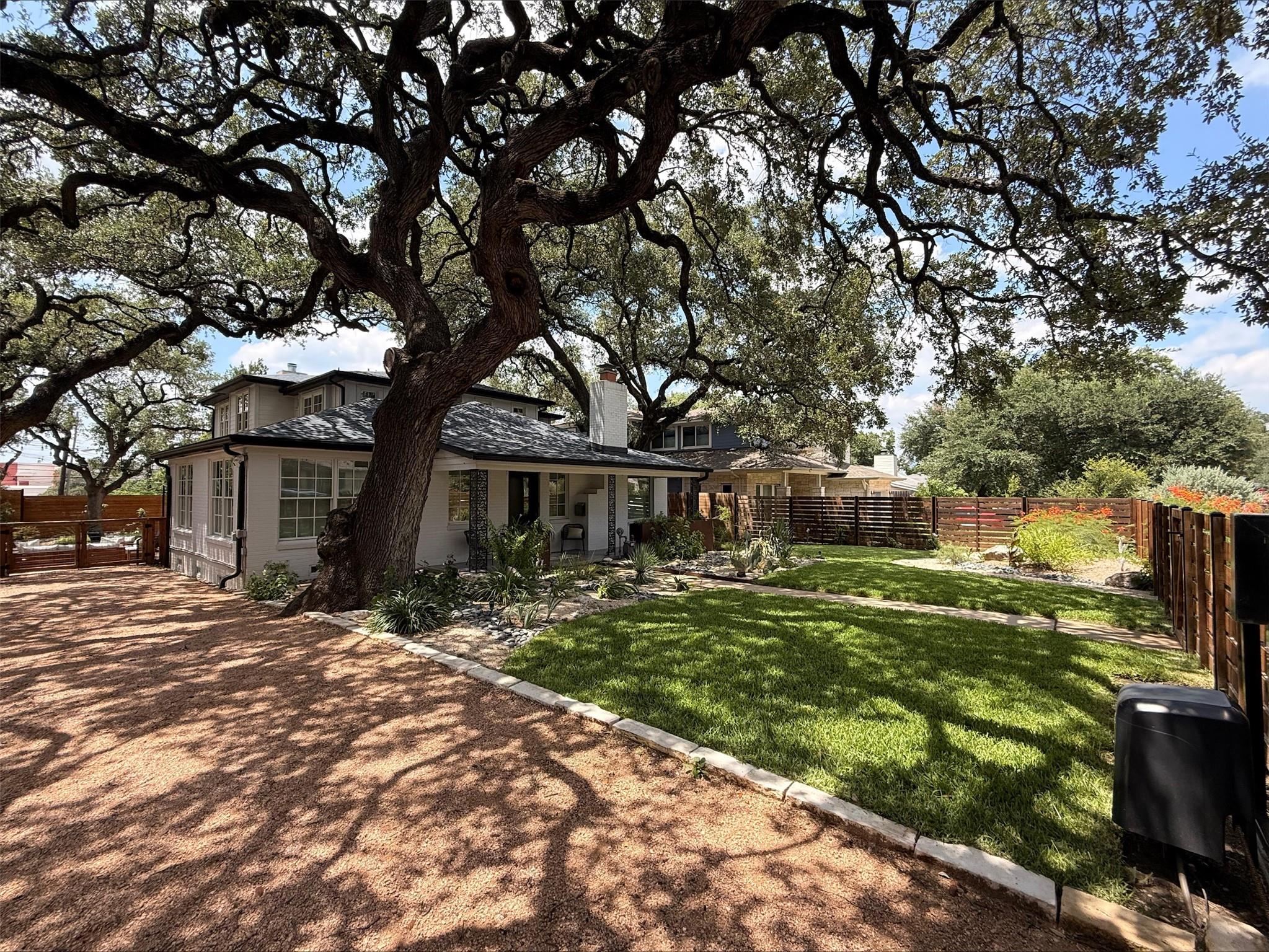 2308 Forest Ave — photo 4