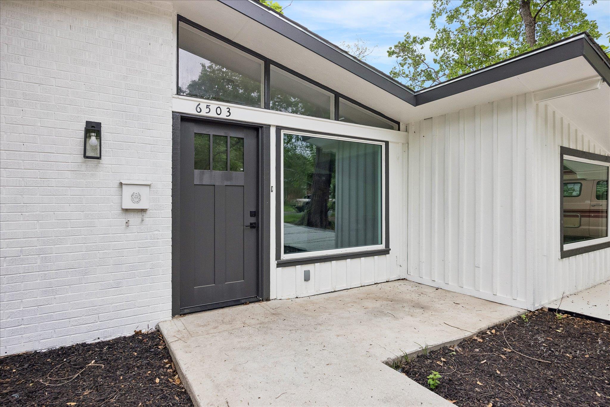 6503 Linda LN — photo 4