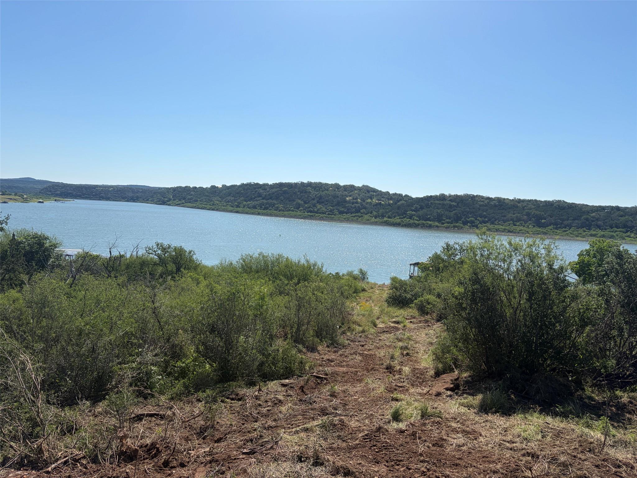 127 Lake View DR — photo 3