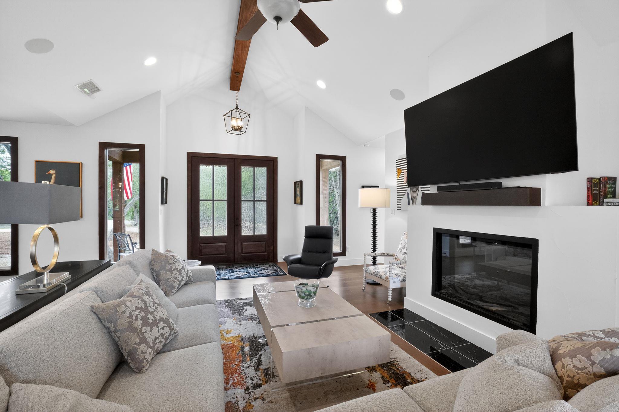 270 Rambling Oaks DR — photo 3