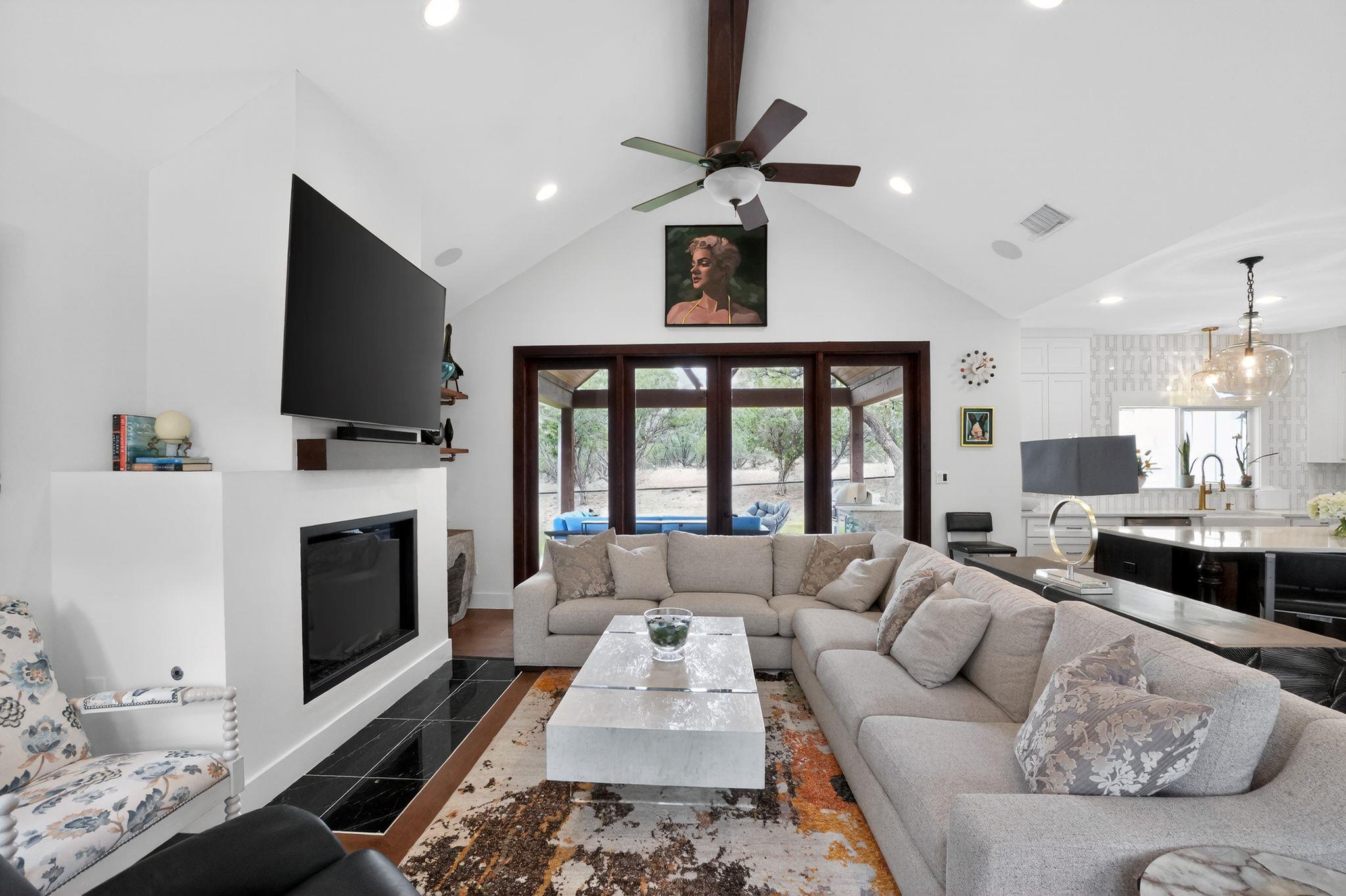 270 Rambling Oaks DR — photo 5