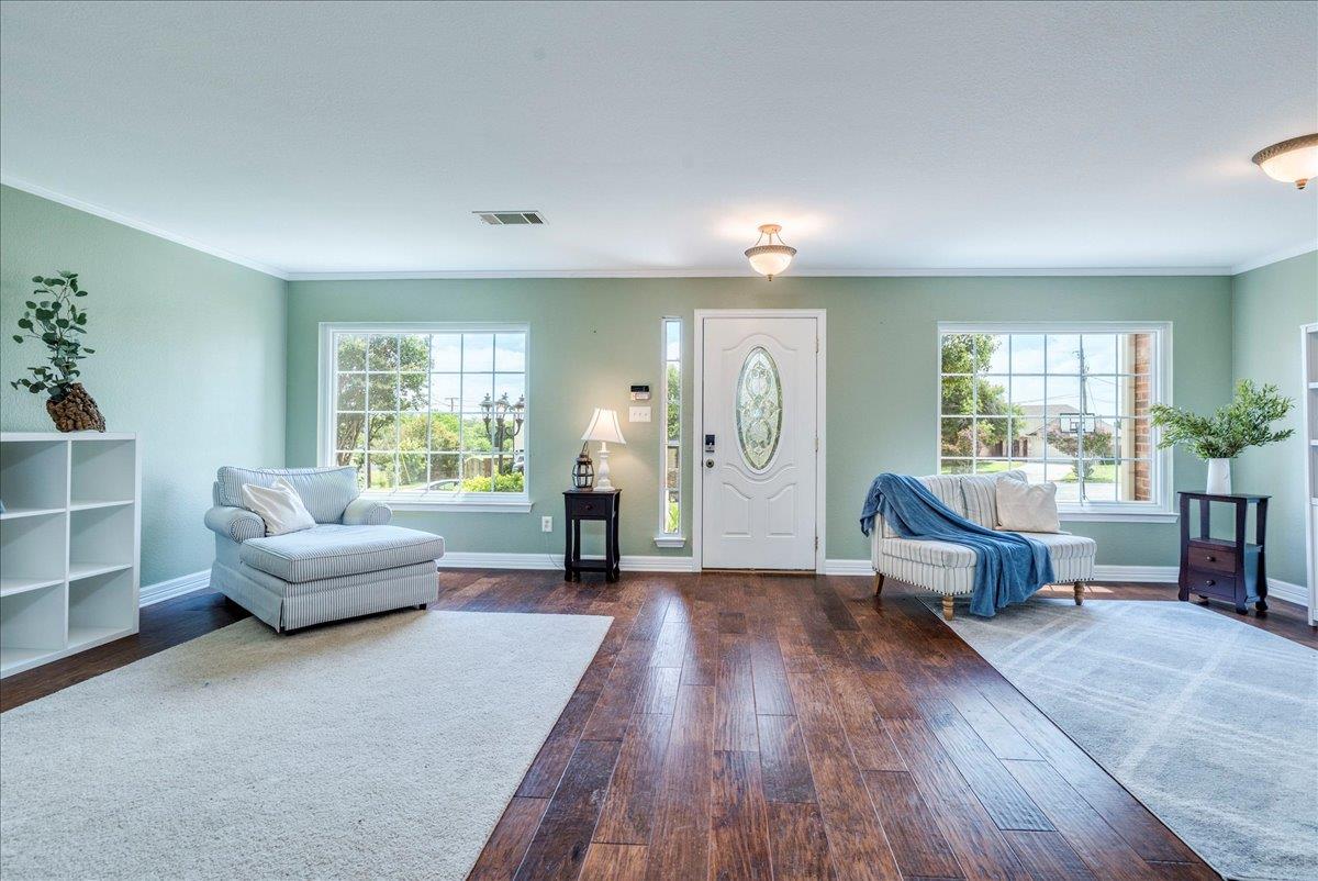 200 Prairie LN — photo 4