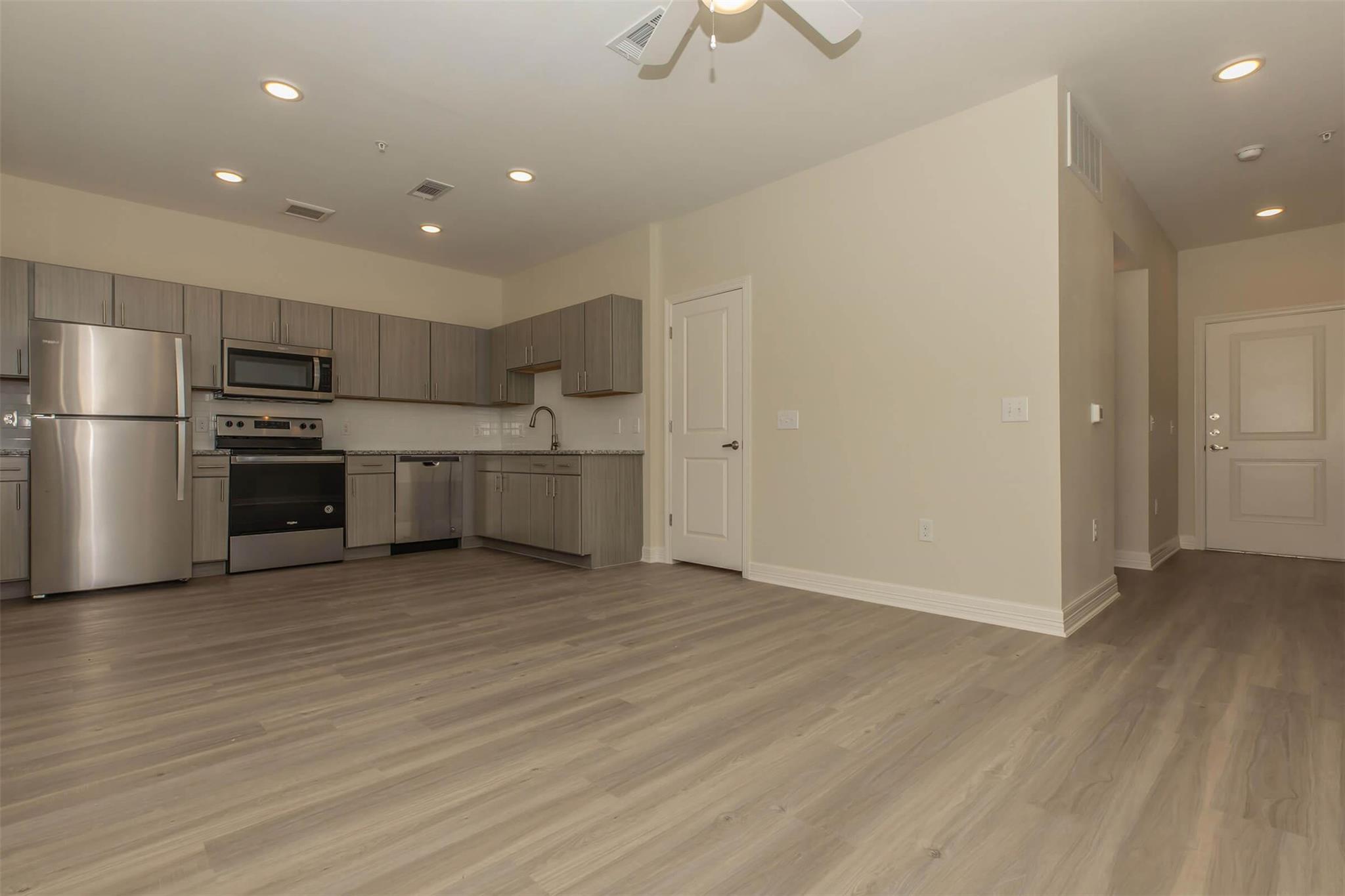1201 Whitestone Blvd BLVD #K-202 — photo 3