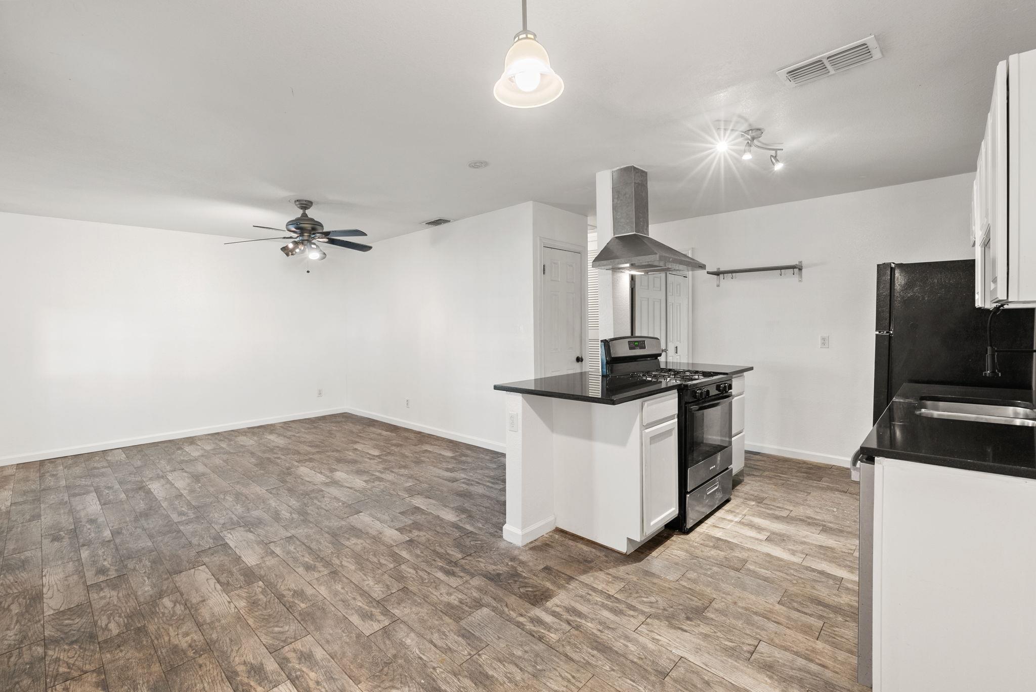 5803 Wellington DR #B — photo 4