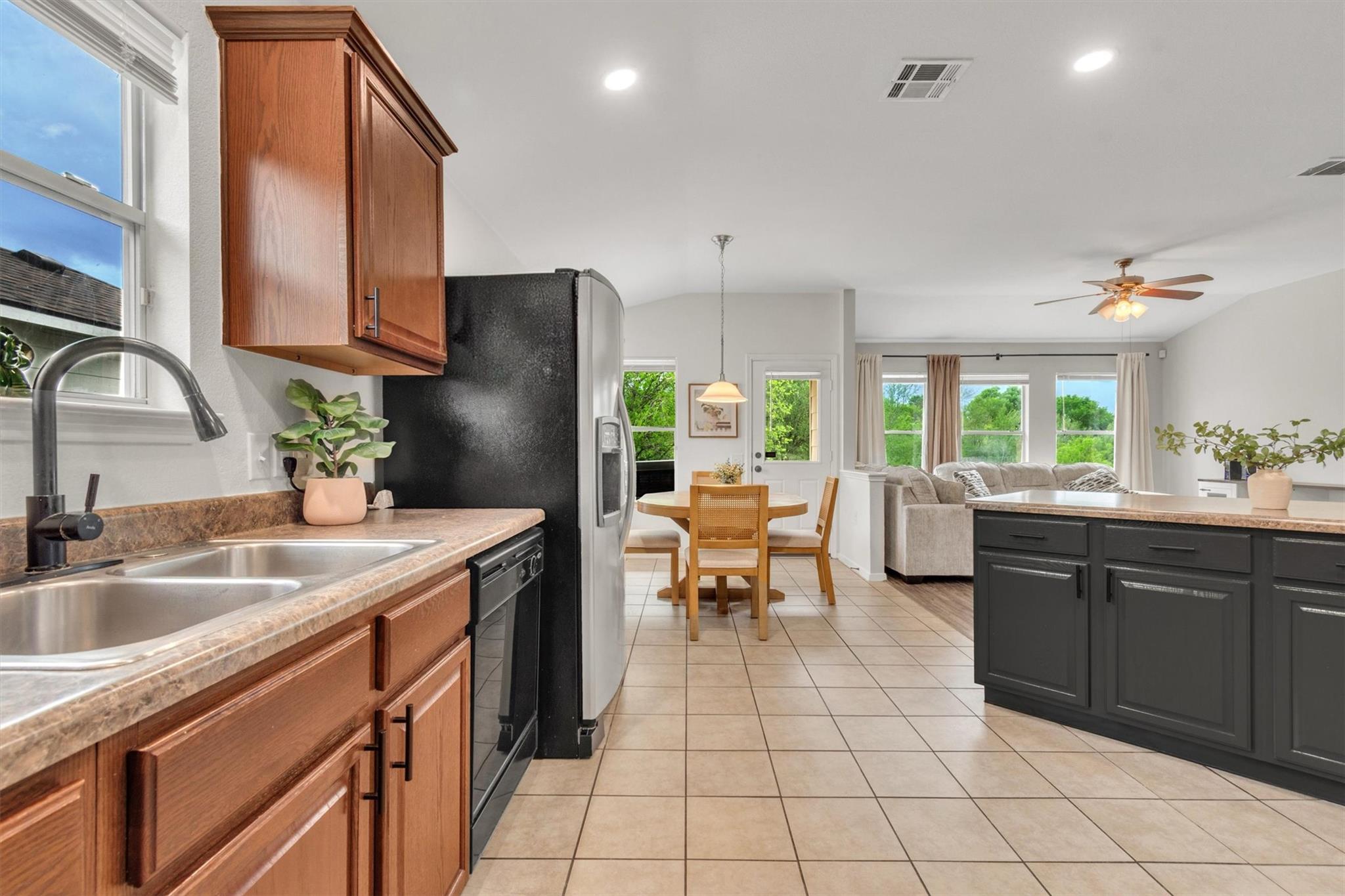 6105 Constellation CIR — photo 4