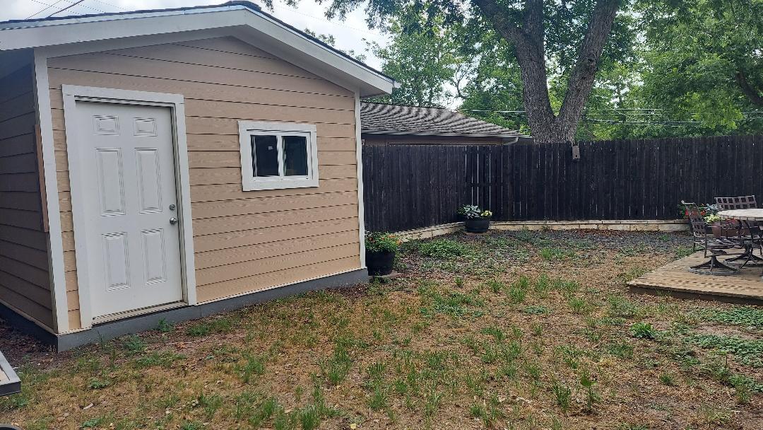 1807 Barbara ST — photo 3