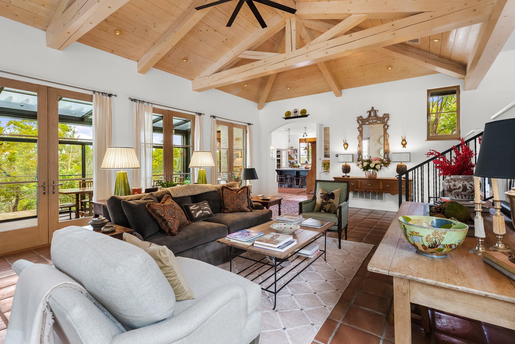698 Windsong TRL — photo 3