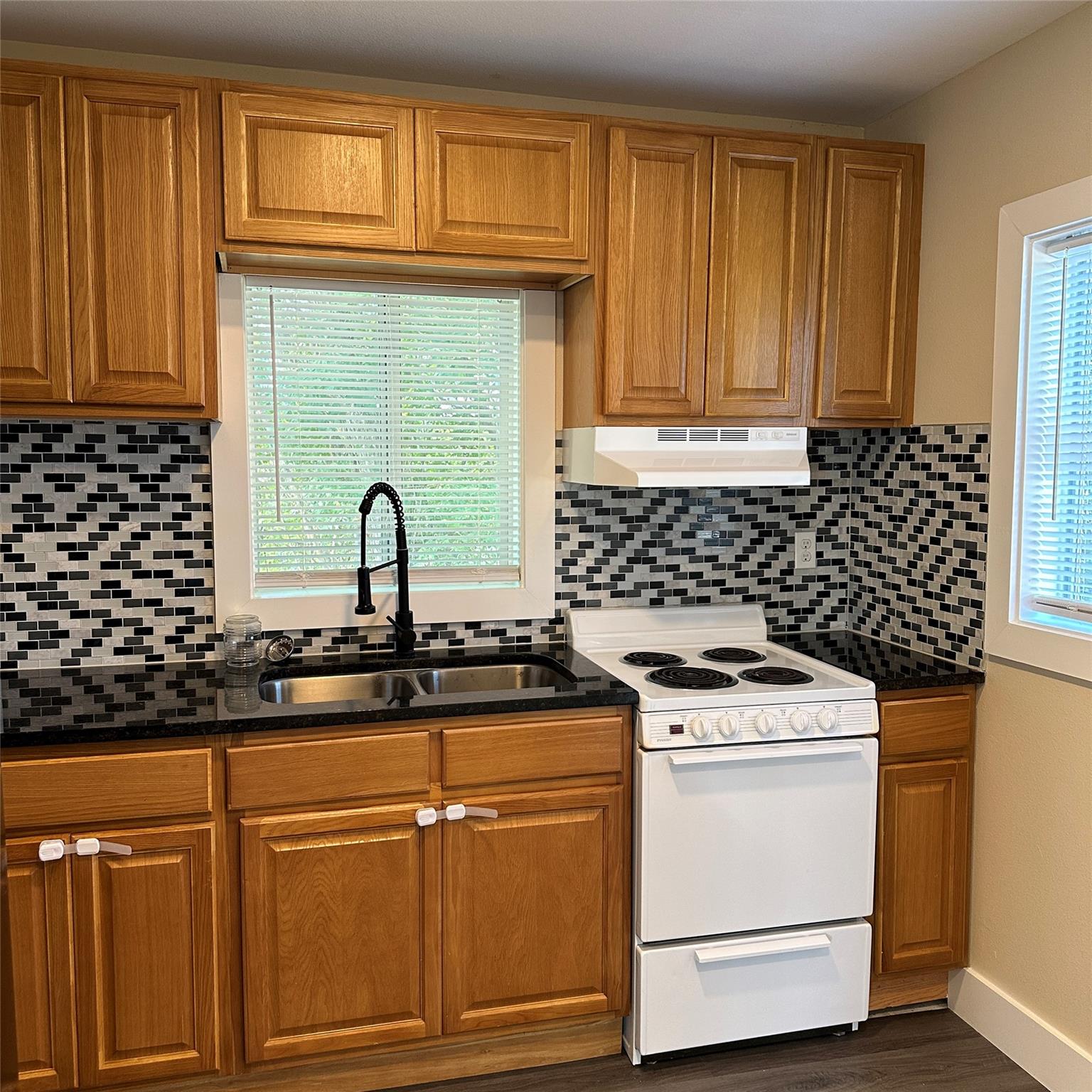 1321 Harris Hill RD — photo 5