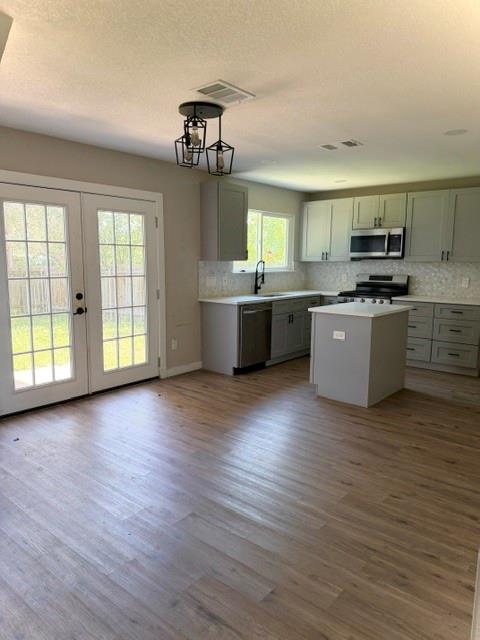 1201 Tremont DR — photo 3