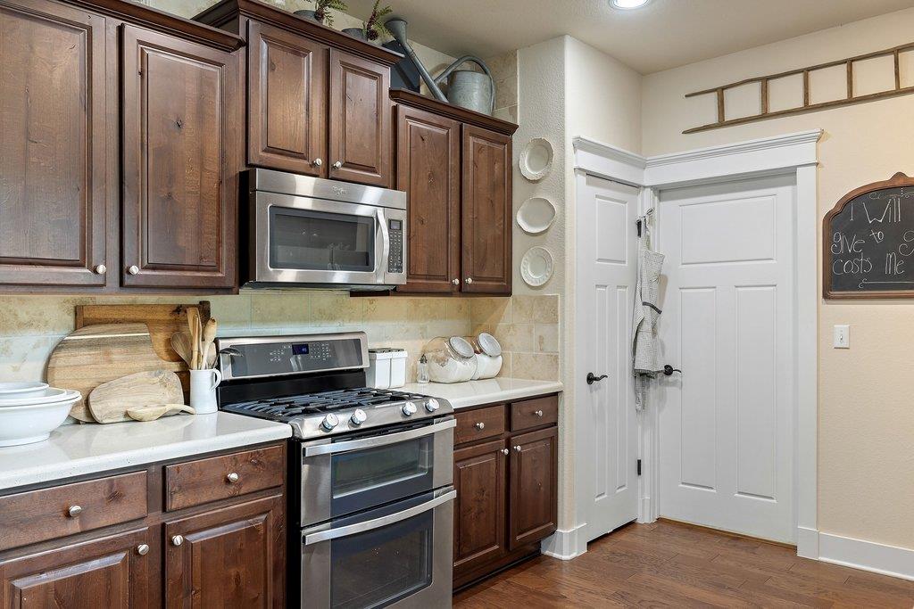 10903 Rock Island DR — photo 3