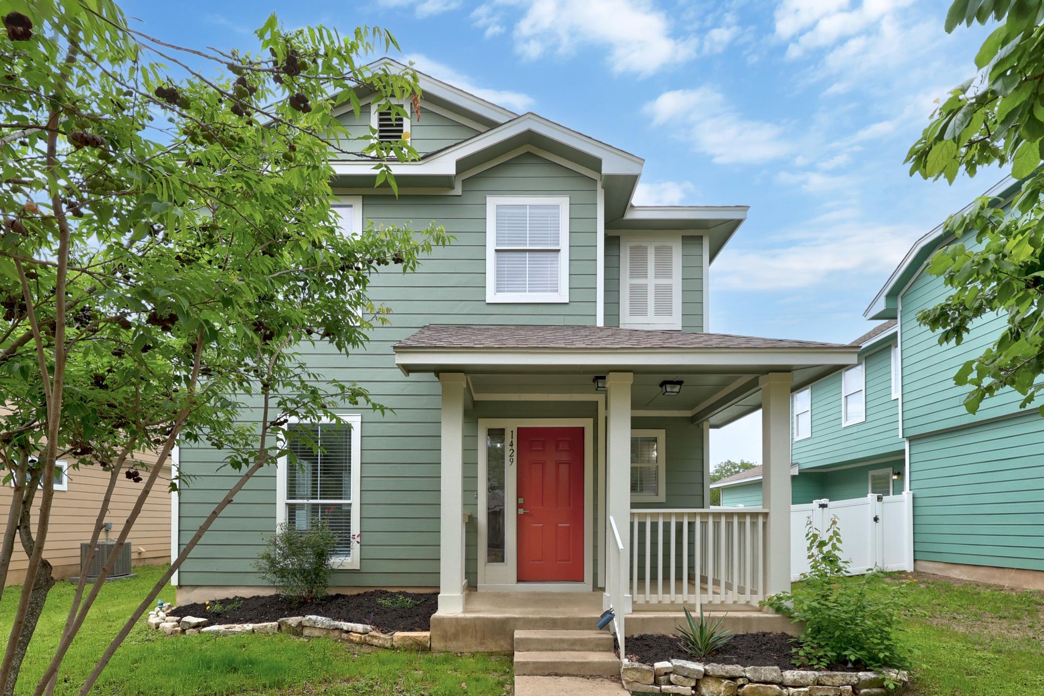 1429 Davis Mountain LOOP