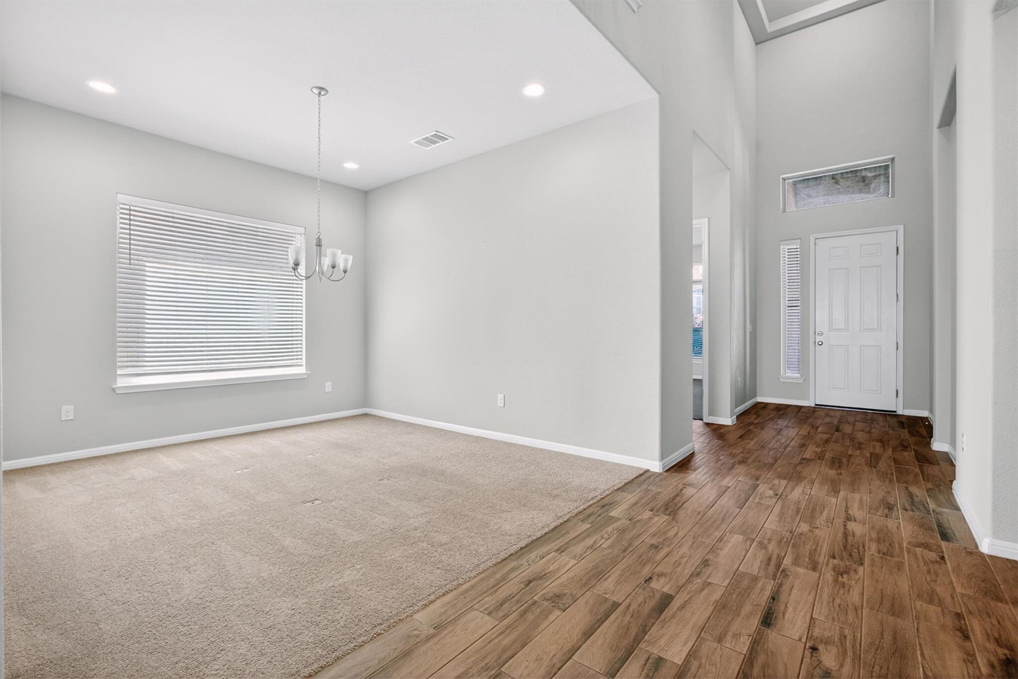 810 Clearwell ST — photo 3
