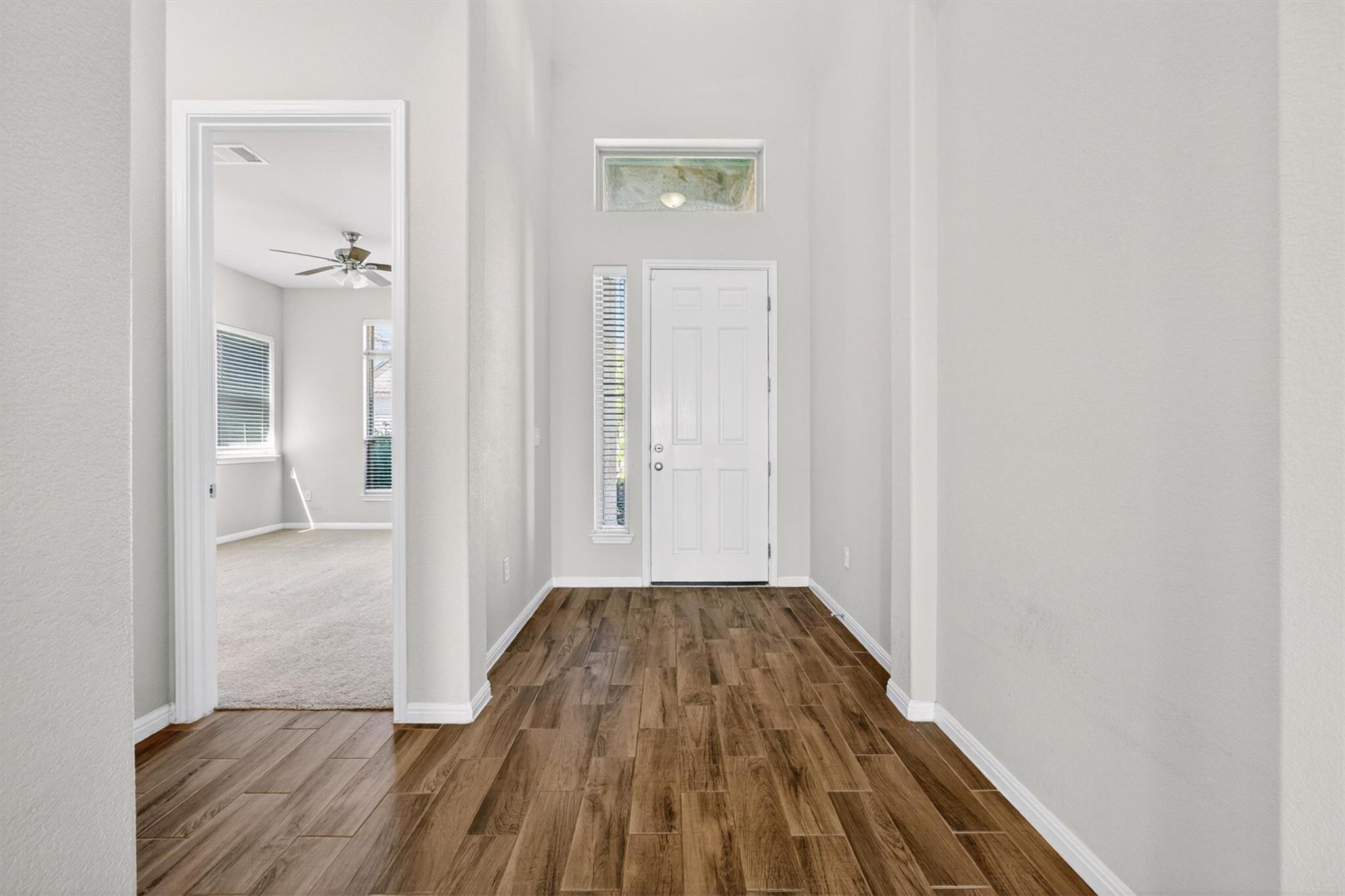 810 Clearwell ST — photo 4