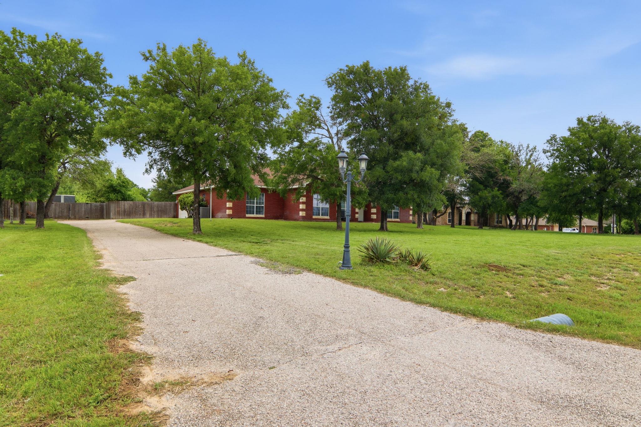 1398 County Road 3152 — photo 3